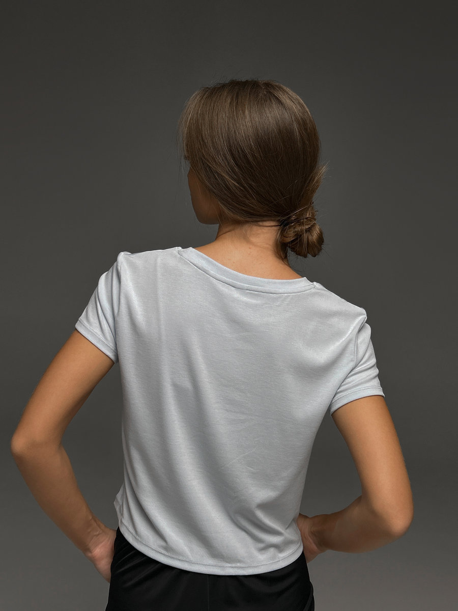 Футболка средней длины прямая