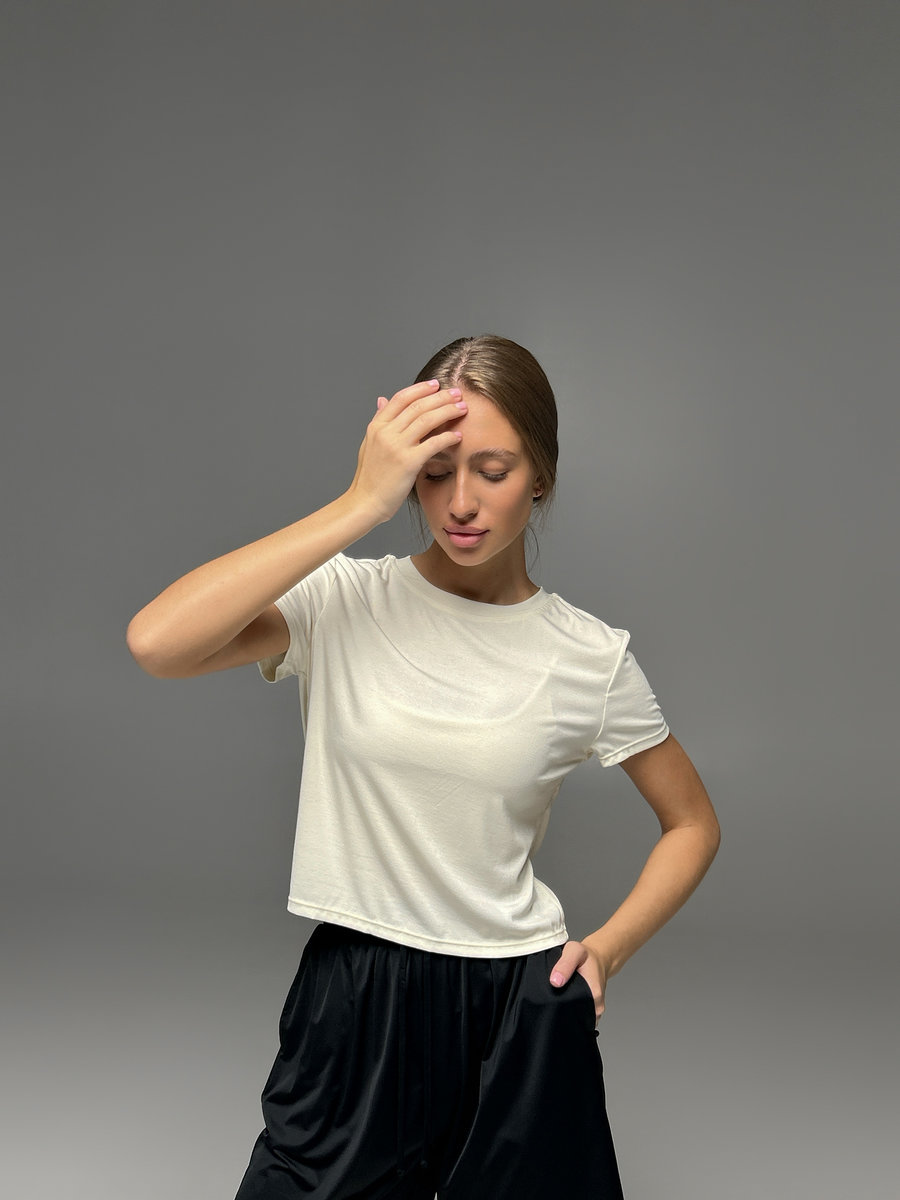 Футболка средней длины прямая