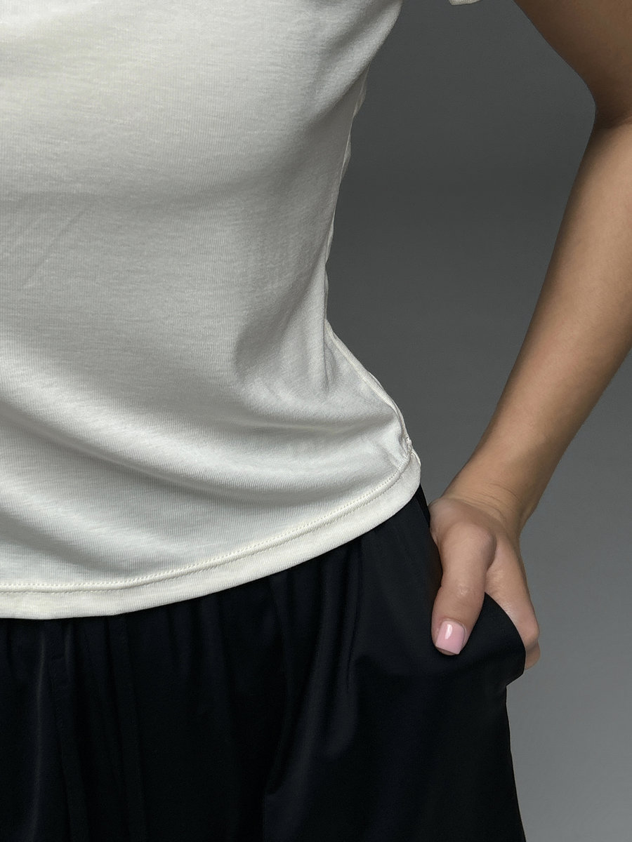 Футболка средней длины прямая