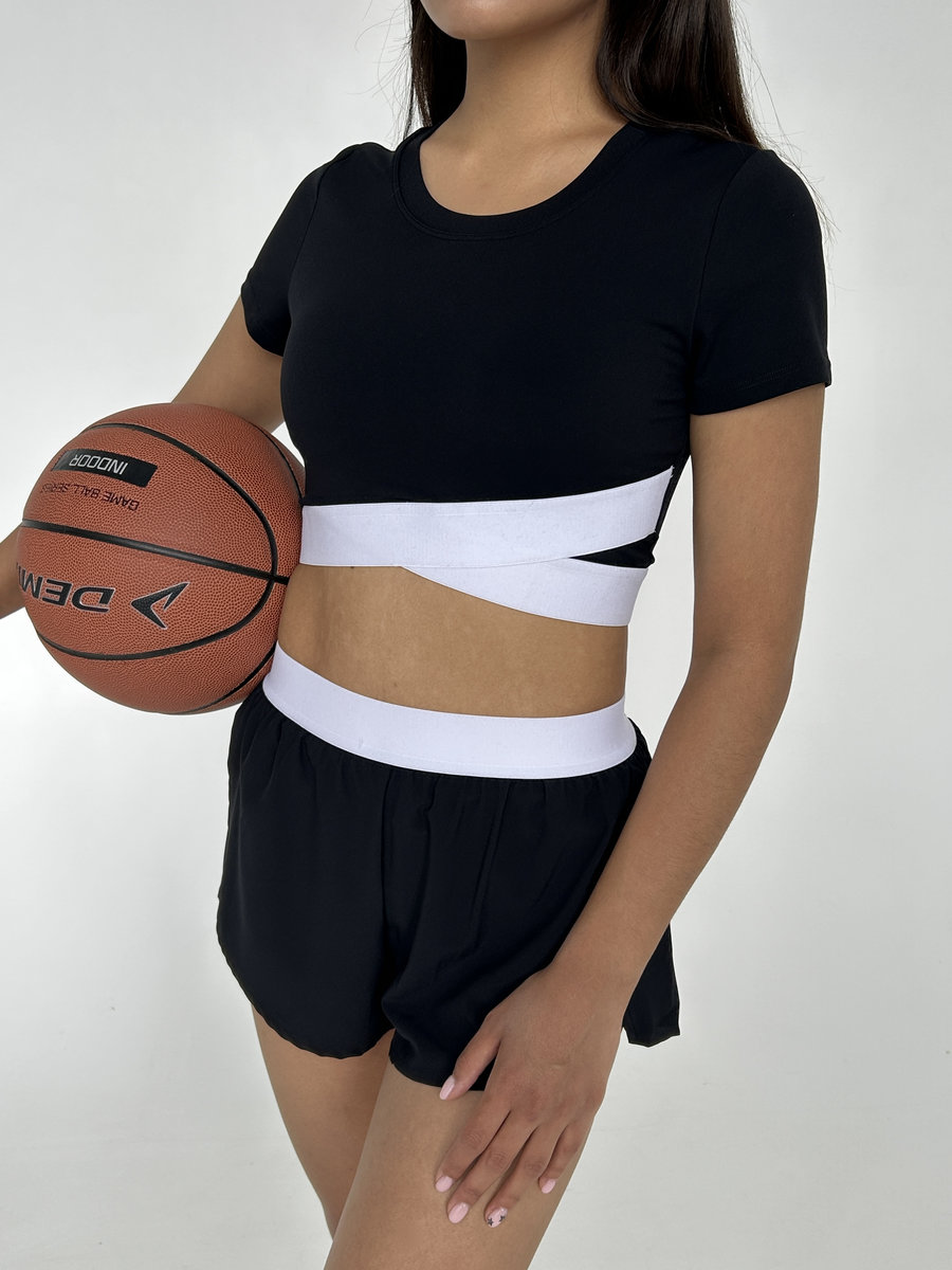 Футболка-топ облегающая с чашками