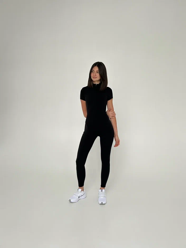 Комбинезон на замочке полной длины с короткими рукавами