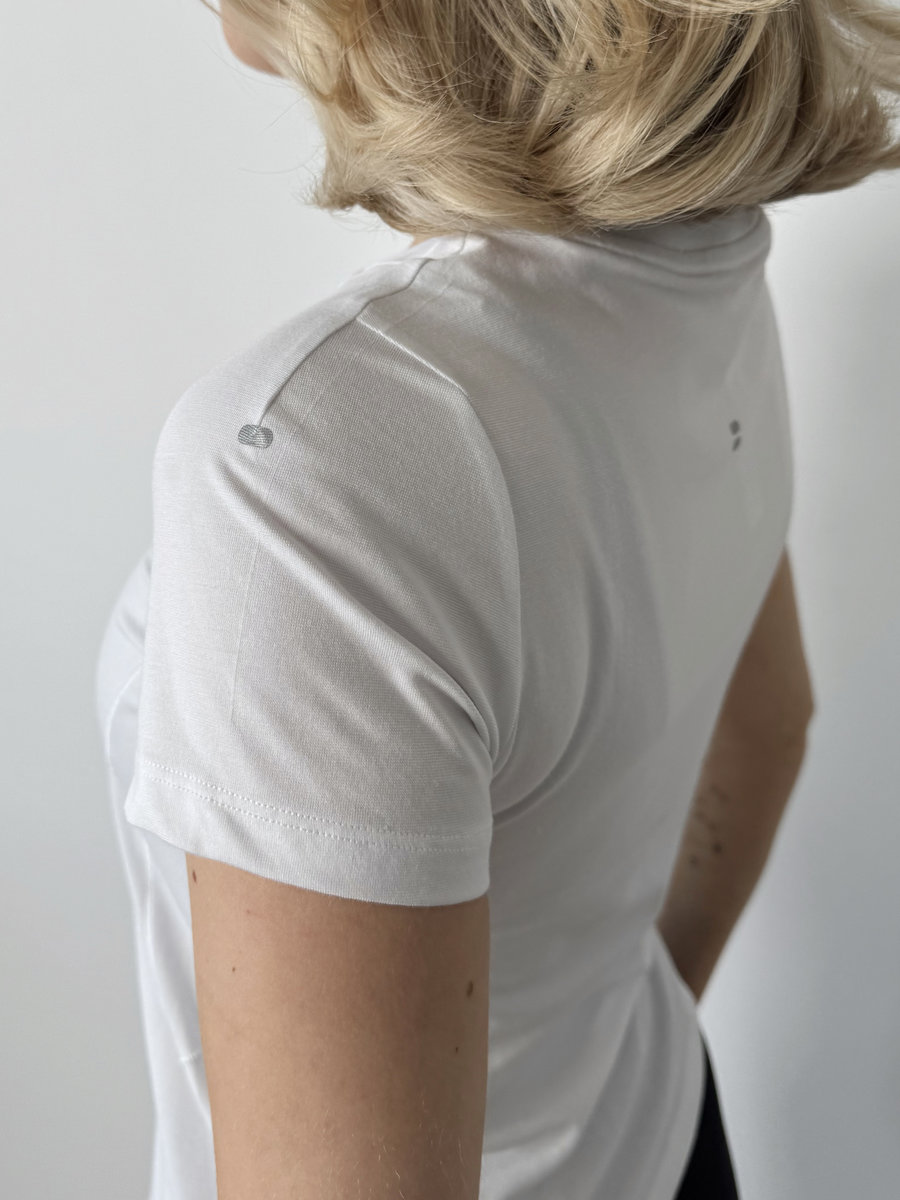 Футболка приталенная с круглой горловиной