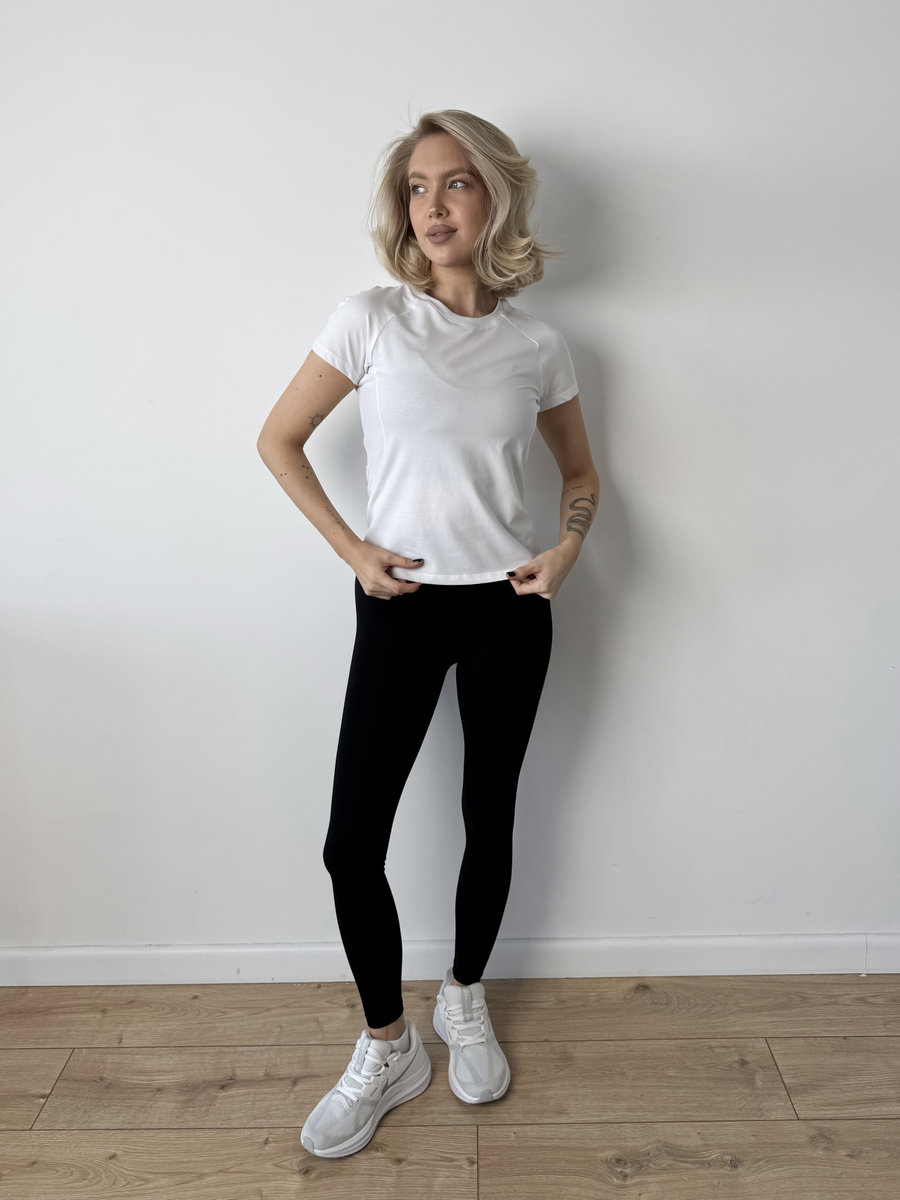 Футболка приталенная с круглой горловиной