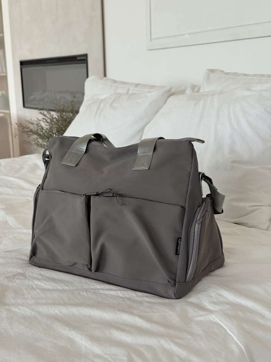 Спортивная  женская сумка с карманаими  (серая)