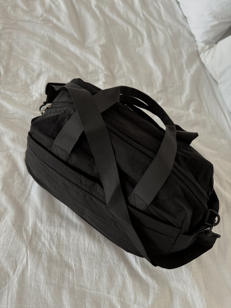 Трапециевидная женская сумка  (черная)