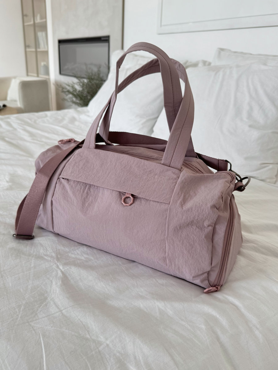 Спортивная сумка цилиндрической формы из трендовой ткани (лиловый)