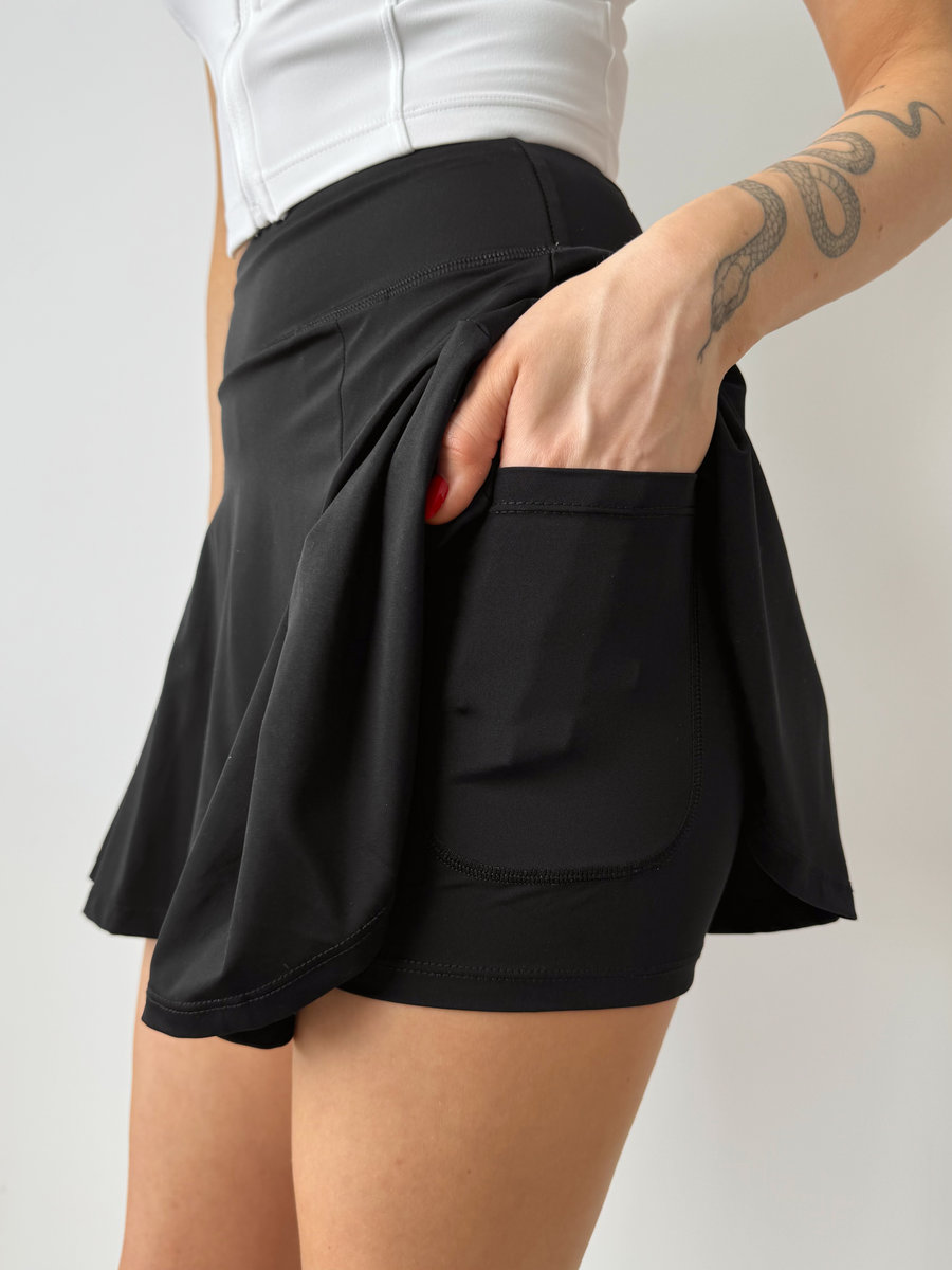 Спортивная юбка-шорты драпированная c карманом