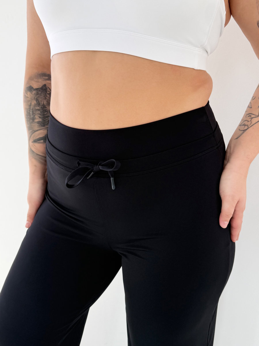 Эластичные брюки-трубы Drape Flow