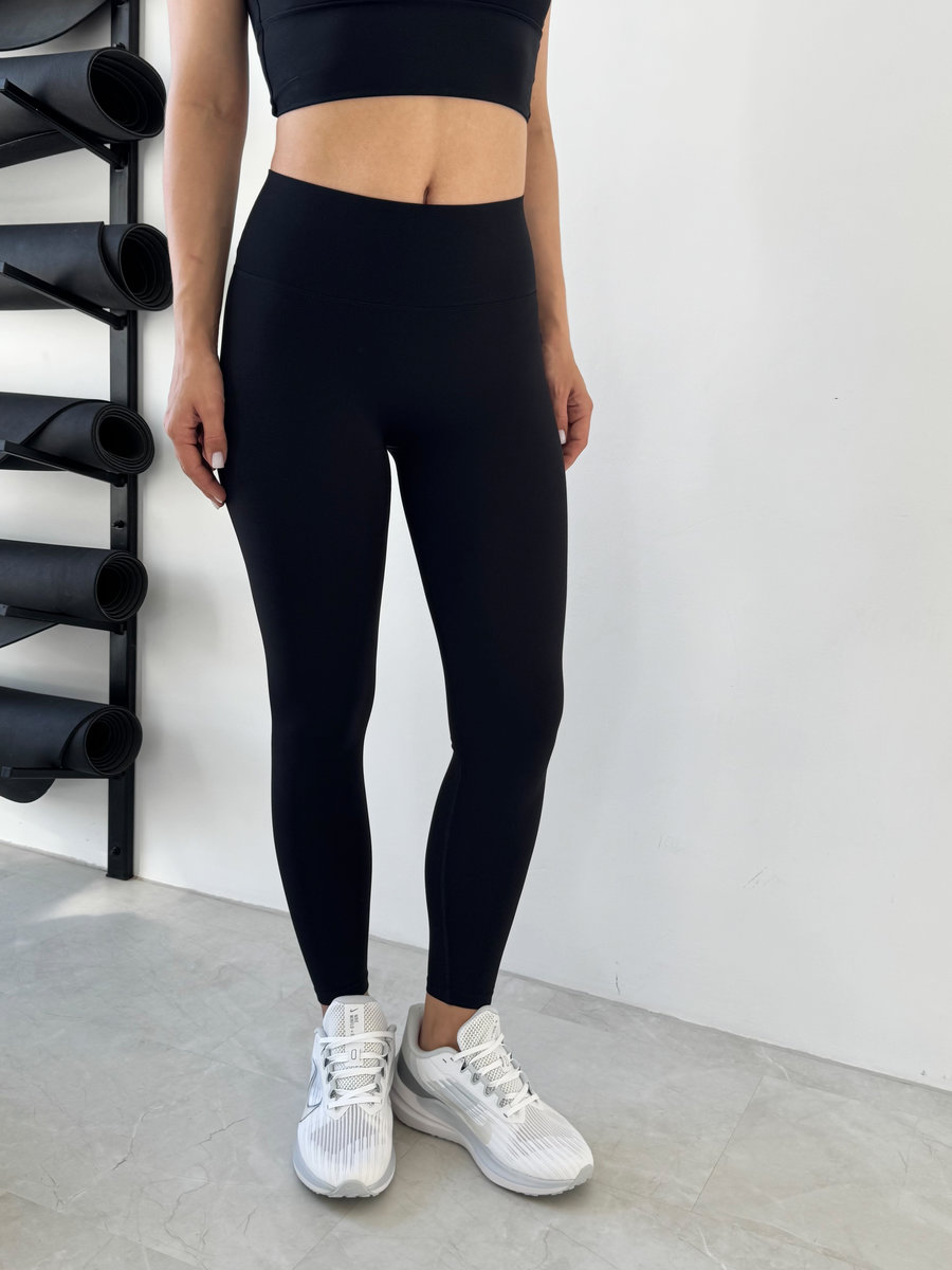 Лосины с вырезом на пояснице Open Back Twist