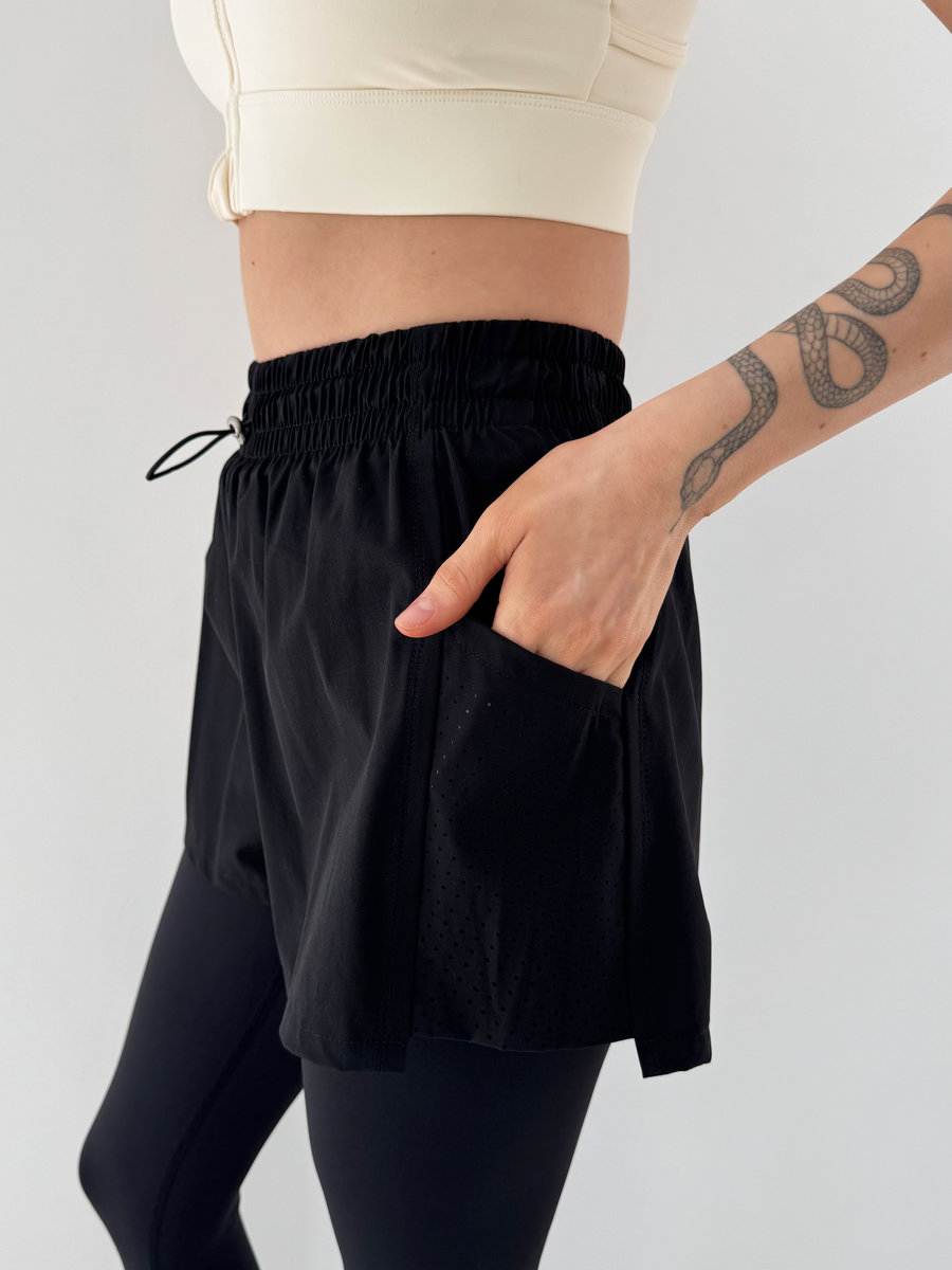 Легинсы- шорты свободного кроя Air Float Shorts