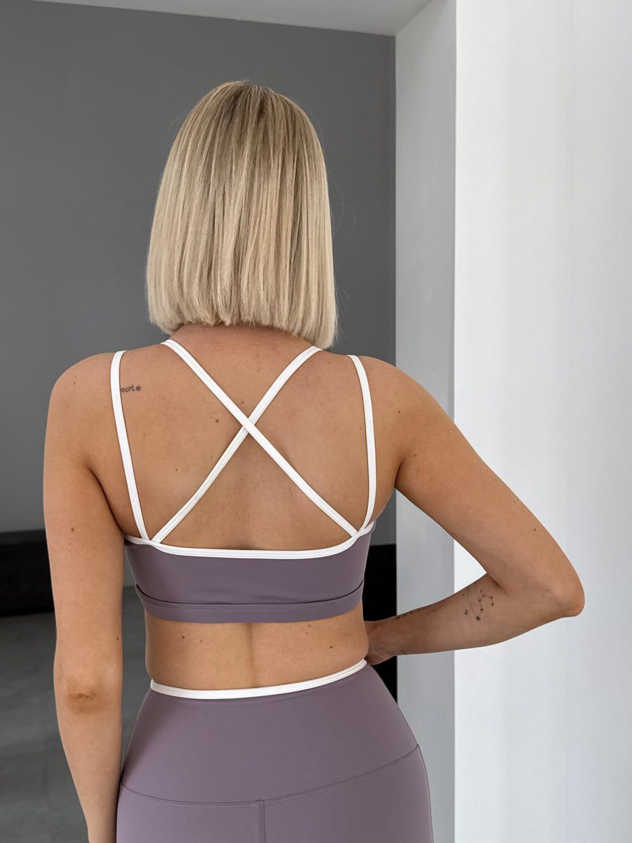 Топ с контрастной окантовкой и тонкими бретелями Contrast Flare (Без застежки)