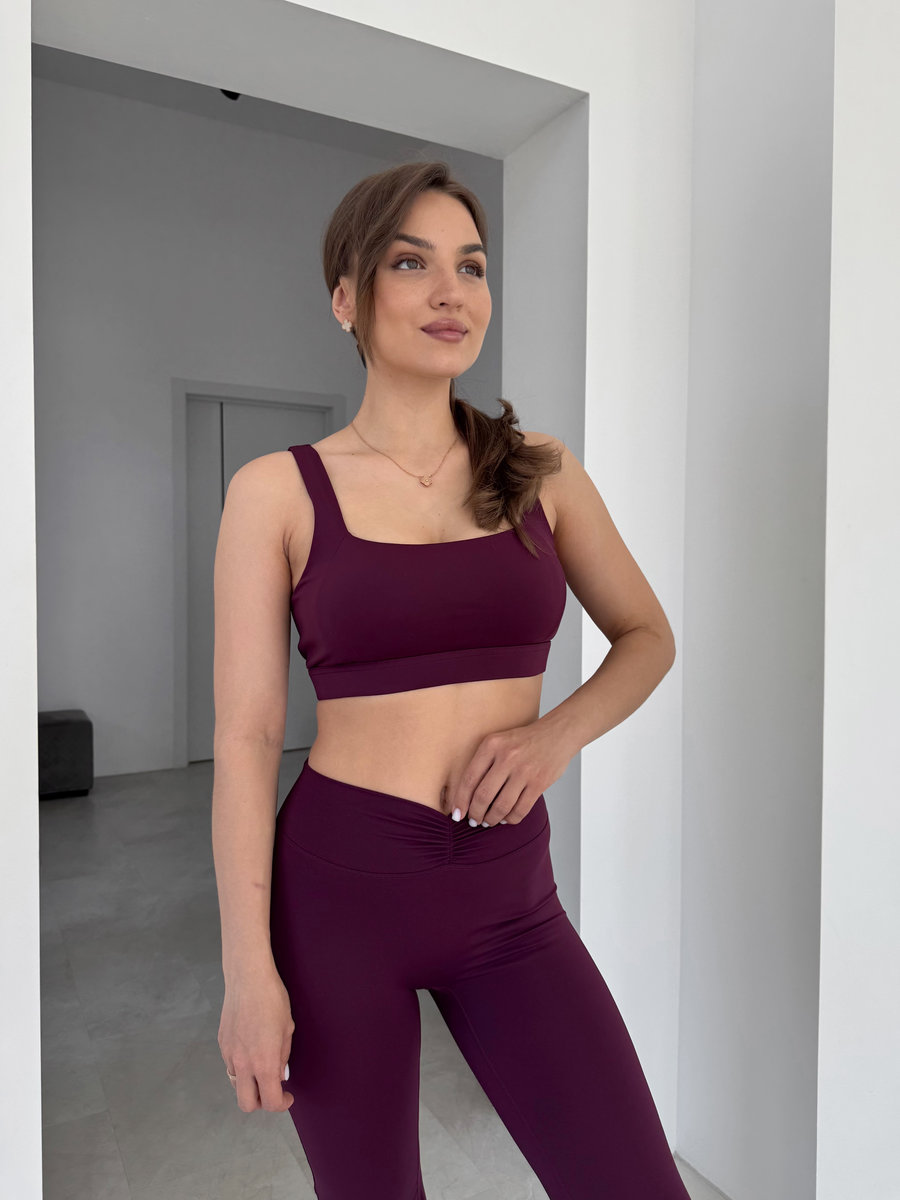 Топ Double Square с прямоугольным вырезом