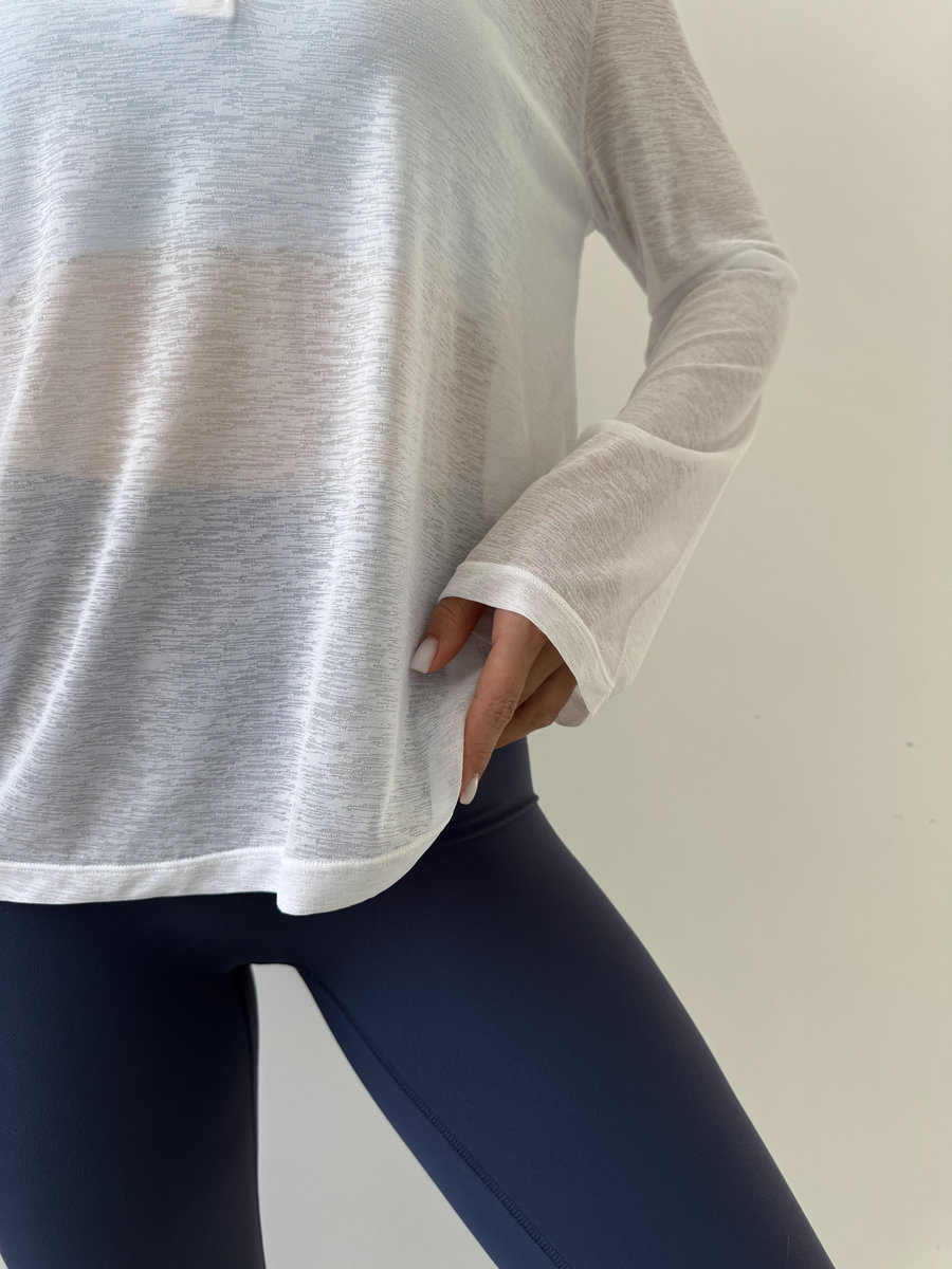 Лонгслив полупрозрачный с пуговицами спереди Sheer Breeze