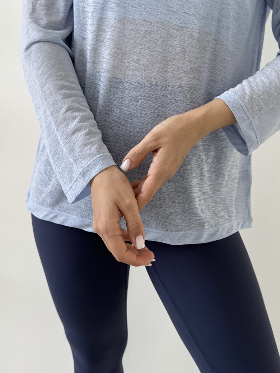 Лонгслив полупрозрачный с пуговицами спереди Sheer Breeze