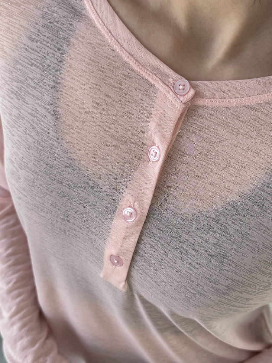 Лонгслив полупрозрачный с пуговицами спереди Sheer Breeze