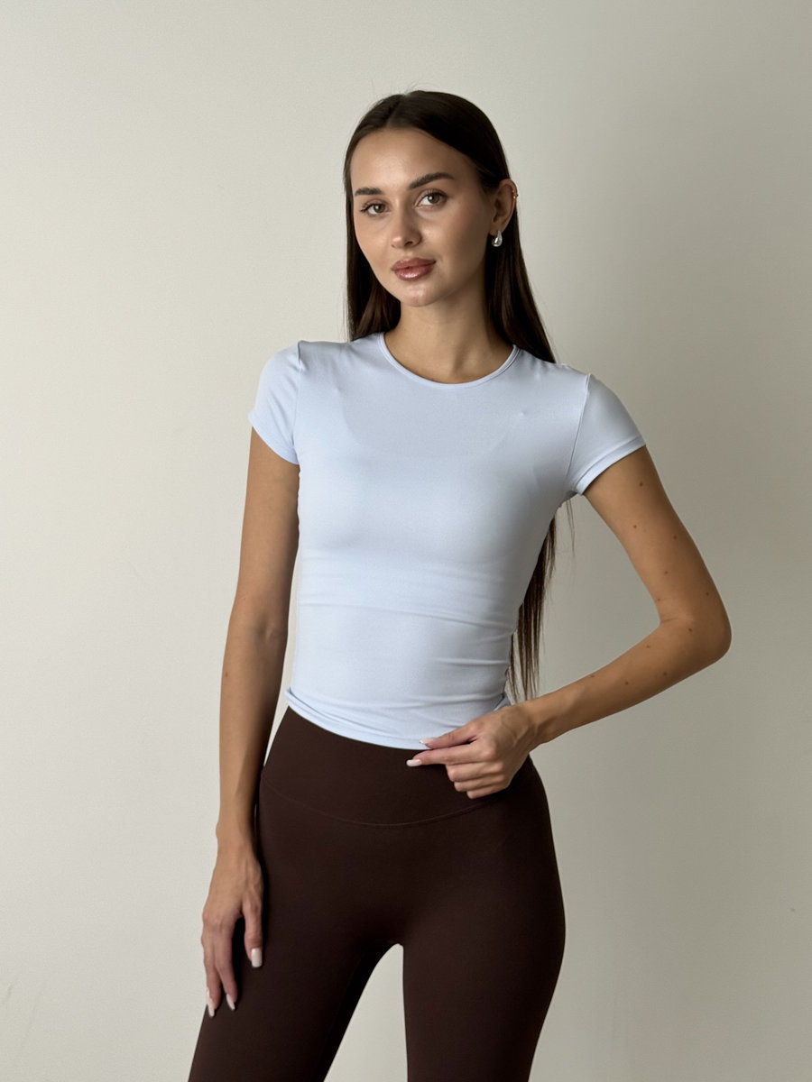 Футболка приталенная с узкой горловиной Slim Fit